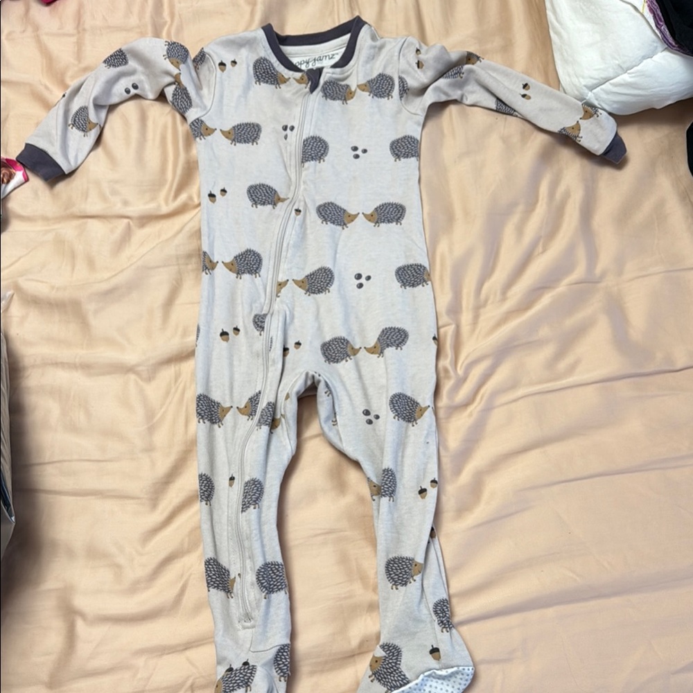 Zippyjamz Gray Hedgehog Print Footie